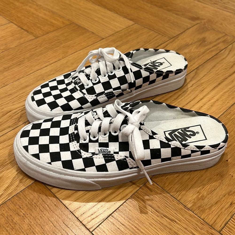 vans slip on checkered sneakers